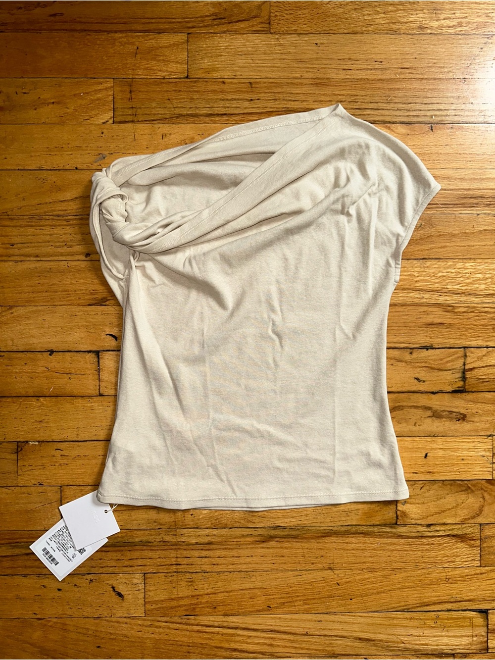 Insis femme Asymmetric Twist Shoulder Top NWT - Picture 4 of 6